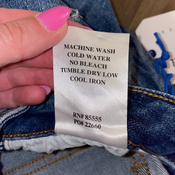 Jeans - Picture 8 of 10